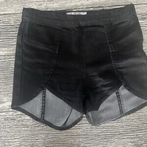 Free People Black Wash Side Zip Flat Front Stretch Scallop Edge Shorts Sz 24